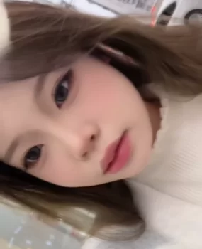 年轻嫩妹子,缺钱兼职