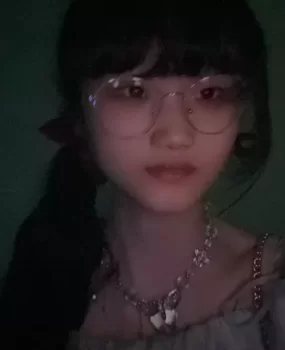 武昌白瘦学生