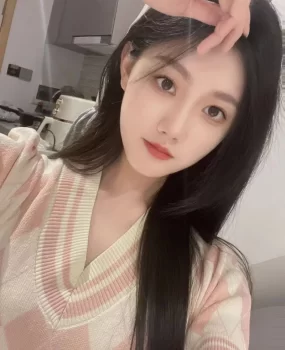 长腿翘臀小骚逼