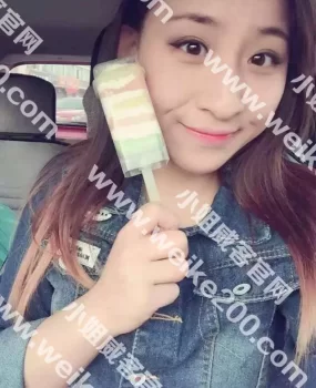 90后妹子无齿感口活和销魂表情