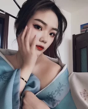 北京道具齐全的淫荡妹子