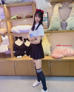郑州新验证学妹,逼美人俏,必须体验,错过拍大腿