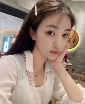 贵阳市学生妹兼职，无套粉B很紧